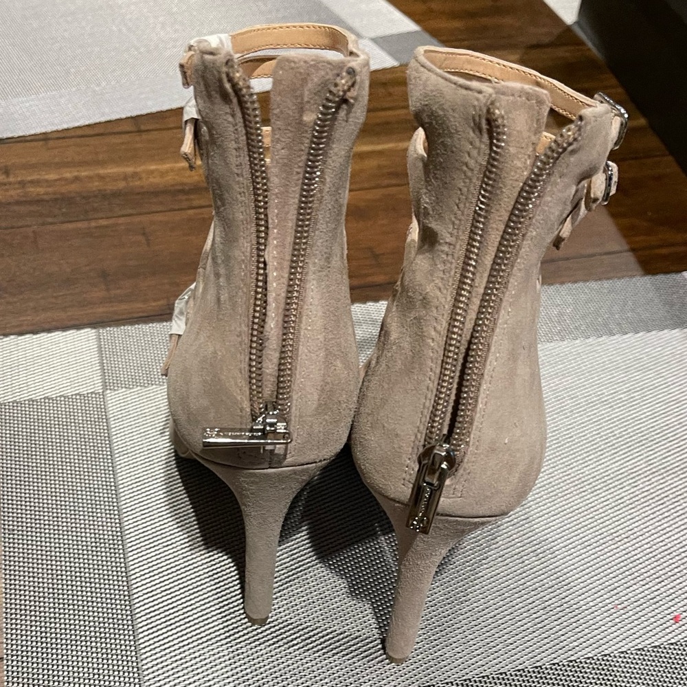 🌟🌟Beautiful Sexy Strappy Heel - Picture 5 of 6